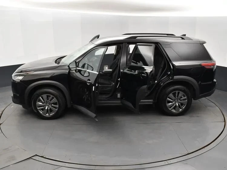 2025 Nissan Pathfinder 5th Gen - Image 7 of 12