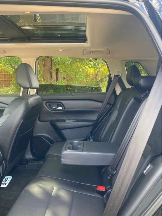 2025 Nissan Rogue - Image 9 of 11
