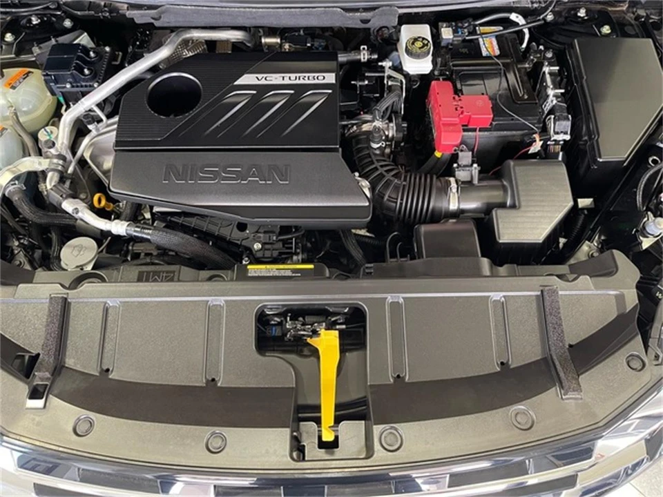 2025 Nissan Rogue - Image 20 of 31