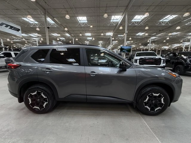2025 Nissan Rogue - Image 4 of 11