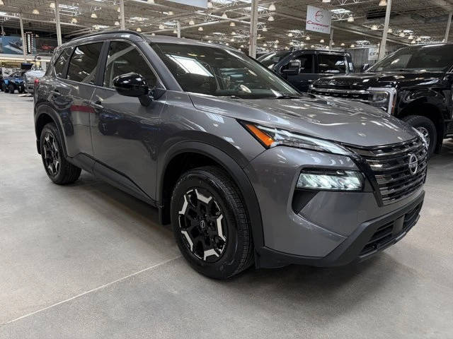 2025 Nissan Rogue - Image 2 of 11