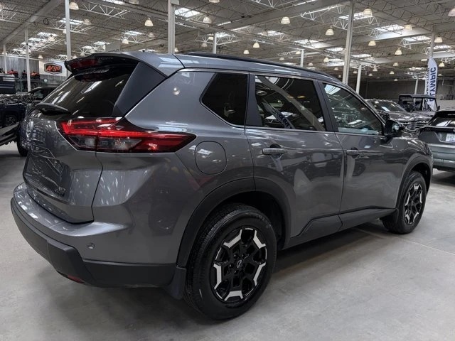 2025 Nissan Rogue - Image 5 of 11