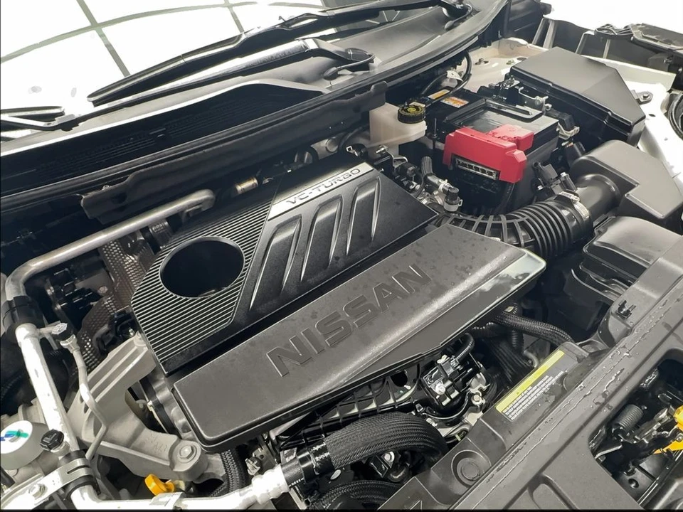 2025 Nissan Rogue - Image 19 of 21