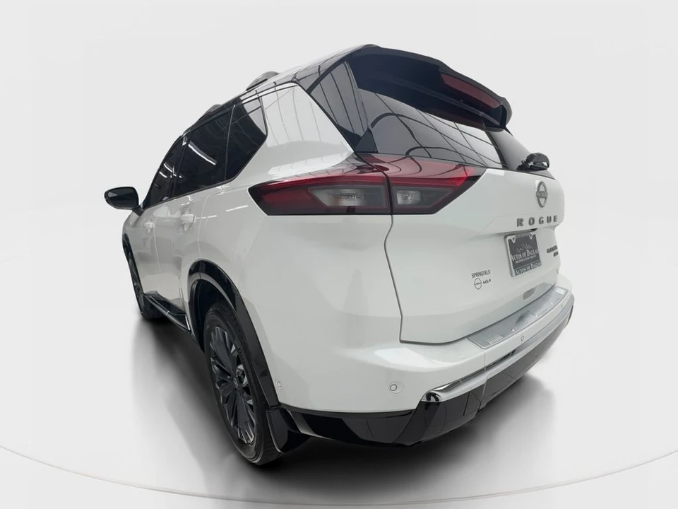 2025 Nissan Rogue - Image 9 of 21