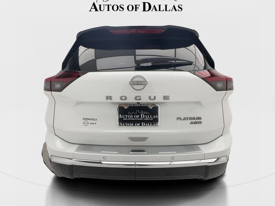 2025 Nissan Rogue - Image 10 of 21