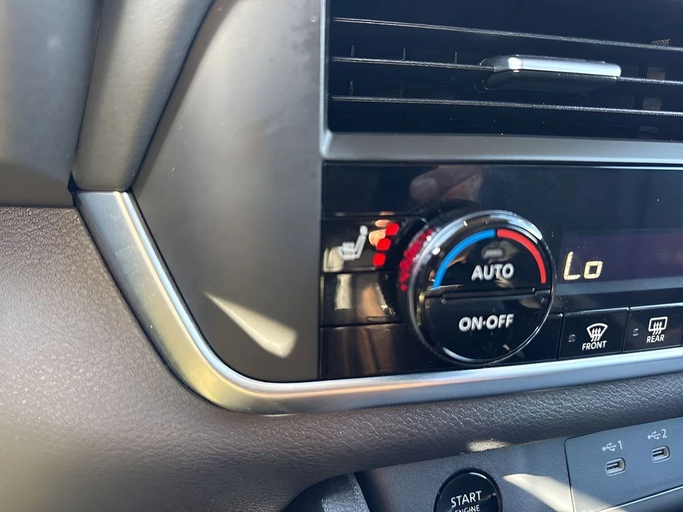 2025 Nissan Rogue - Image 20 of 21