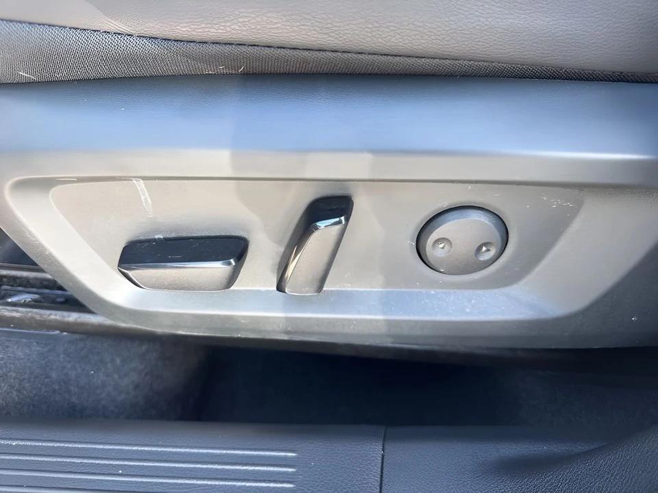 2025 Nissan Rogue - Image 10 of 21