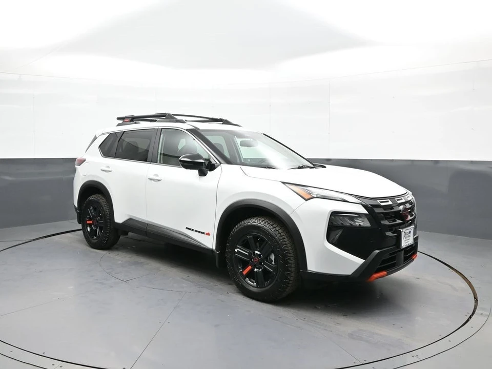 2025 Nissan Rogue - Image 4 of 12