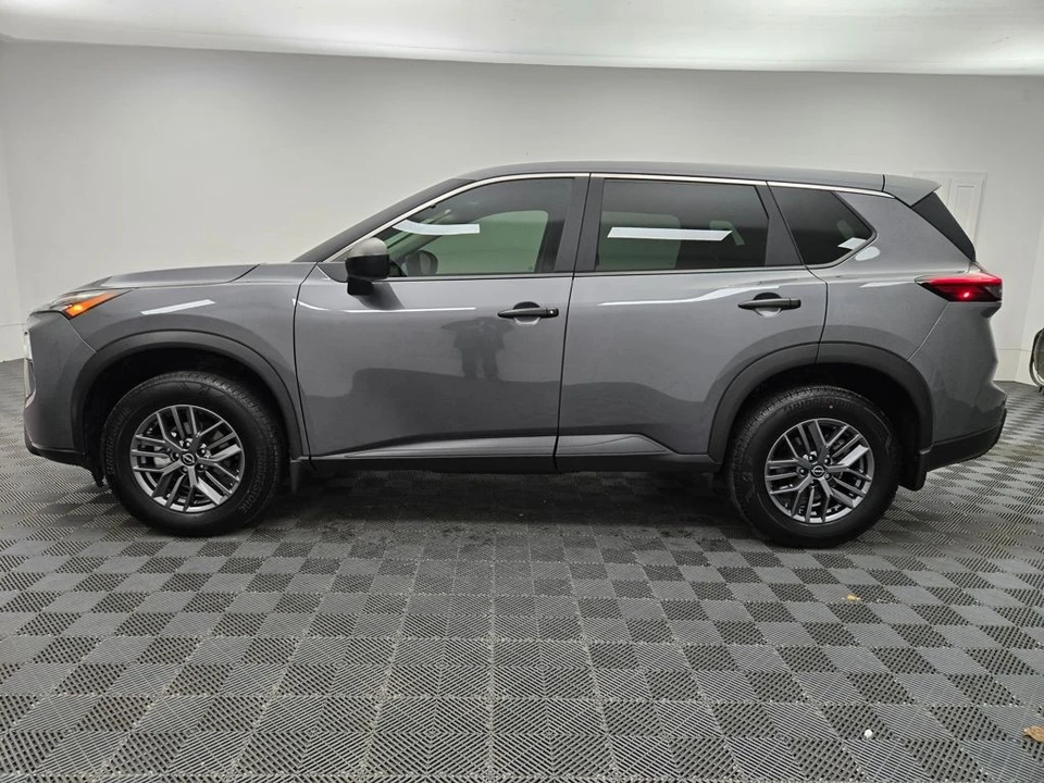 2025 Nissan Rogue - Image 12 of 12