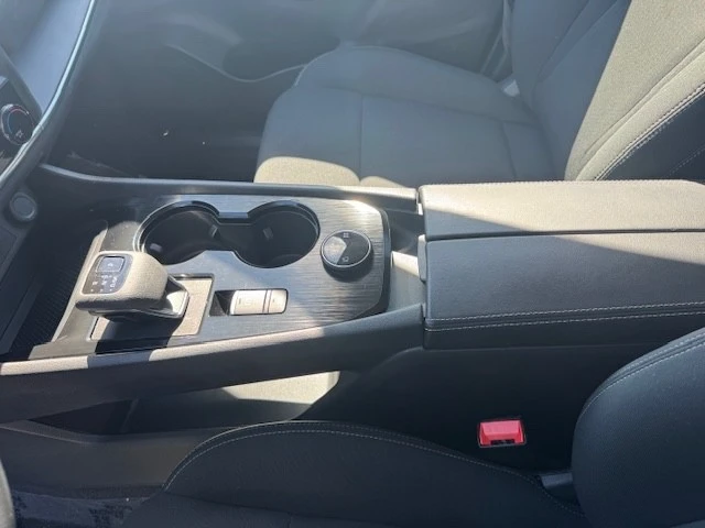 2025 Nissan Rogue - Image 20 of 21