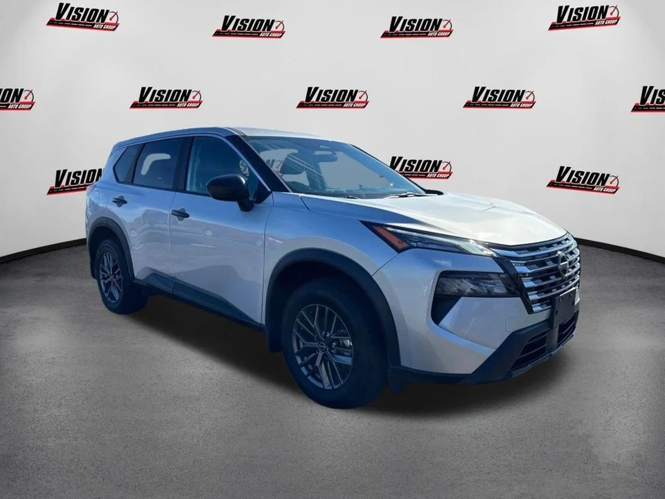 2025 Nissan Rogue - Image 3 of 12