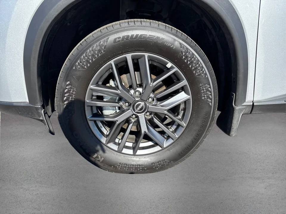 2025 Nissan Rogue - Image 12 of 12