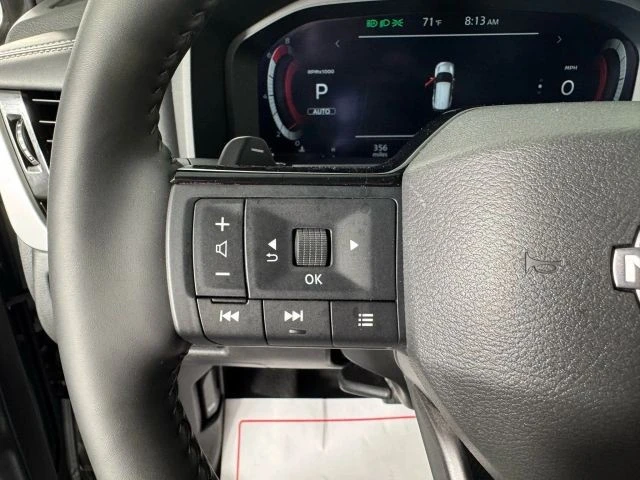 2025 Nissan Rogue - Image 15 of 21