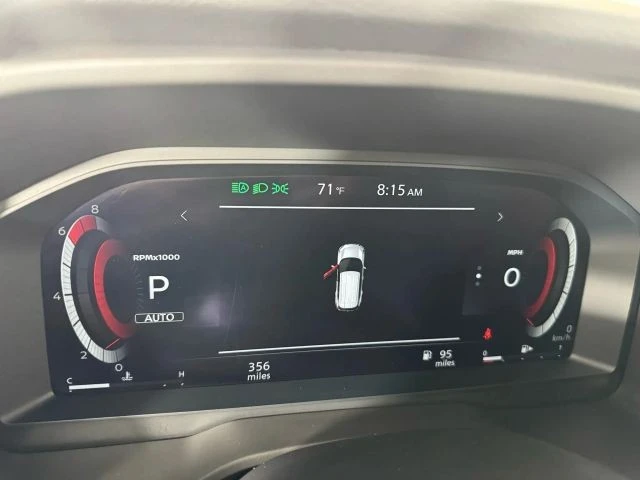 2025 Nissan Rogue - Image 14 of 21