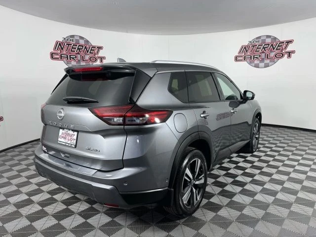 2025 Nissan Rogue - Image 7 of 12