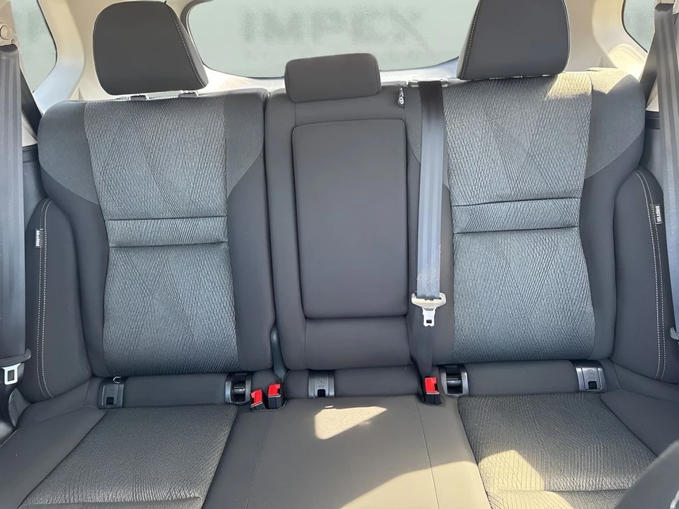 2025 Nissan Rogue - Image 11 of 21