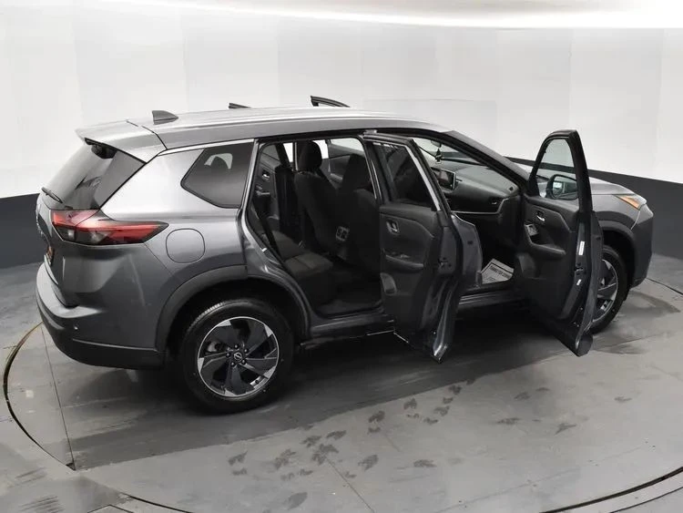 2025 Nissan Rogue - Image 6 of 12