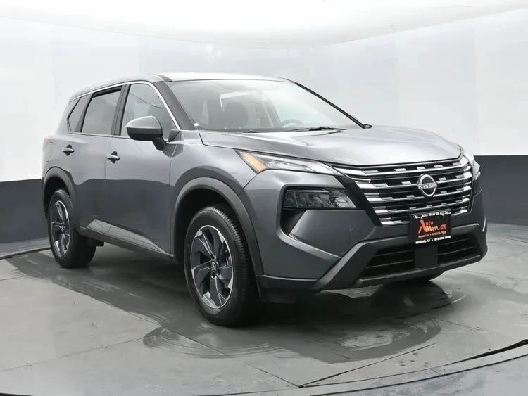 2025 Nissan Rogue - Image 2 of 12