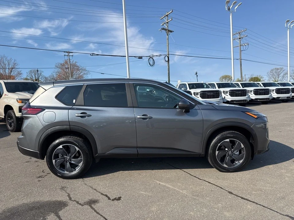 2025 Nissan Rogue - Image 6 of 21