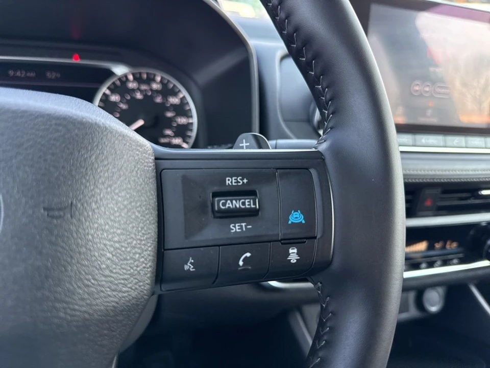 2025 Nissan Rogue - Image 16 of 21