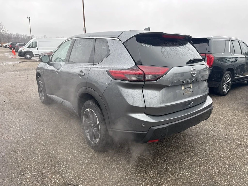 2025 Nissan Rogue - Image 2 of 7