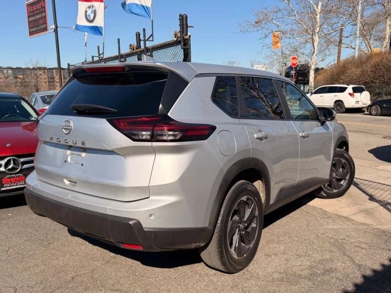 2025 Nissan Rogue - Image 3 of 8