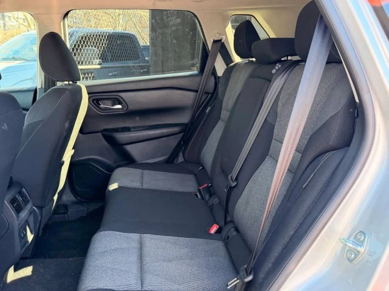 2025 Nissan Rogue - Image 7 of 8