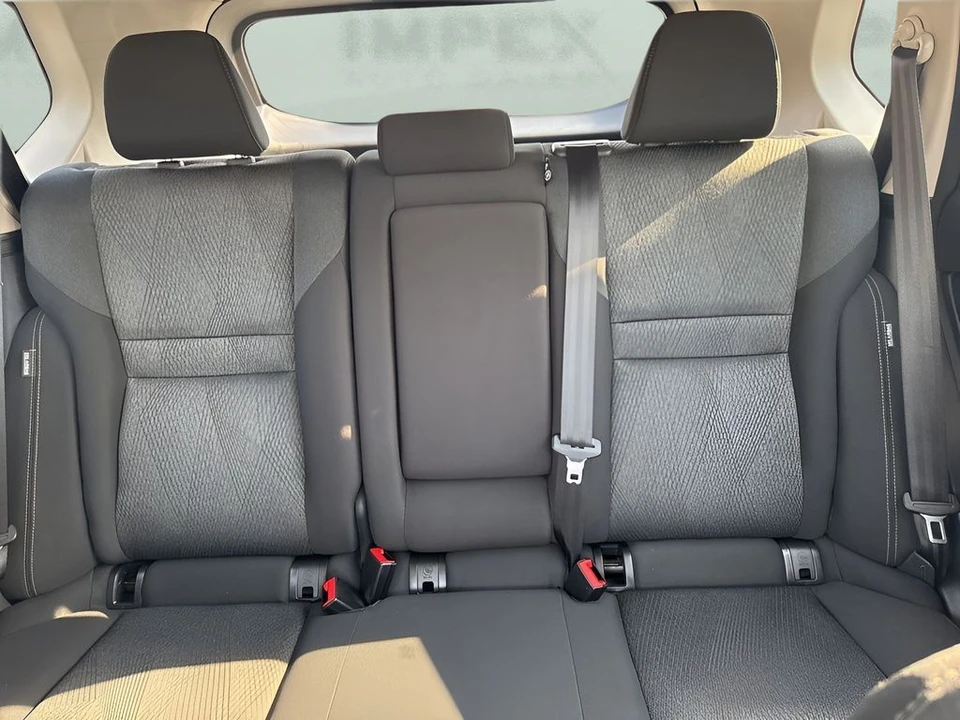 2025 Nissan Rogue - Image 11 of 21