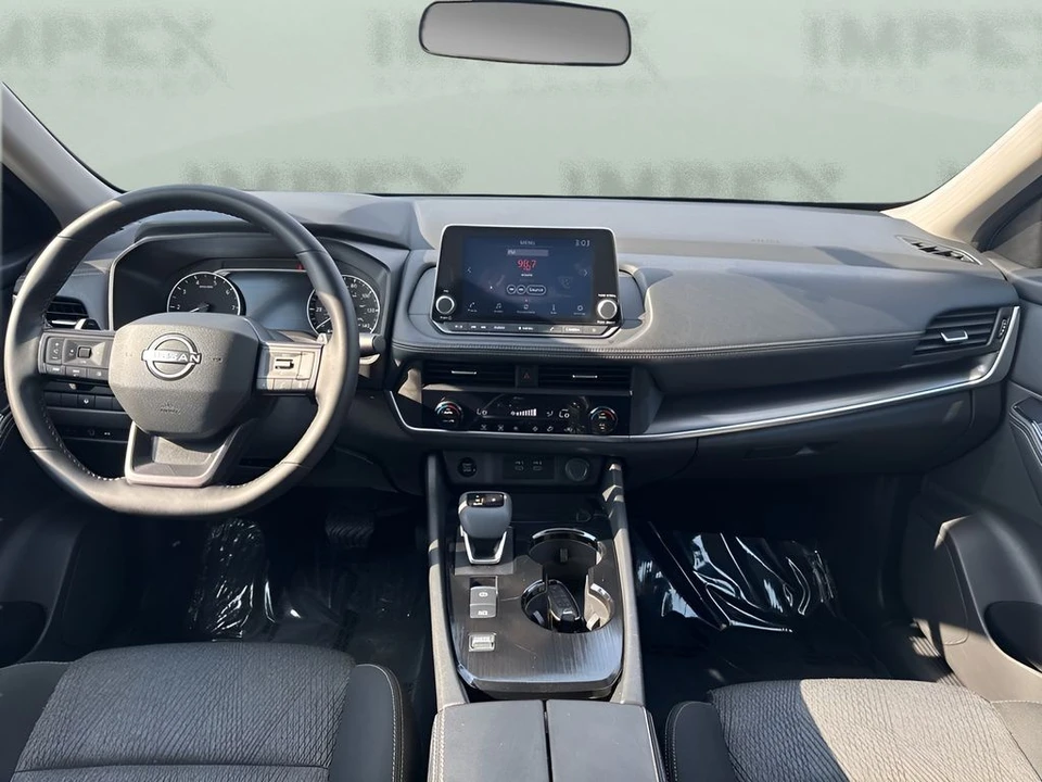 2025 Nissan Rogue - Image 12 of 21