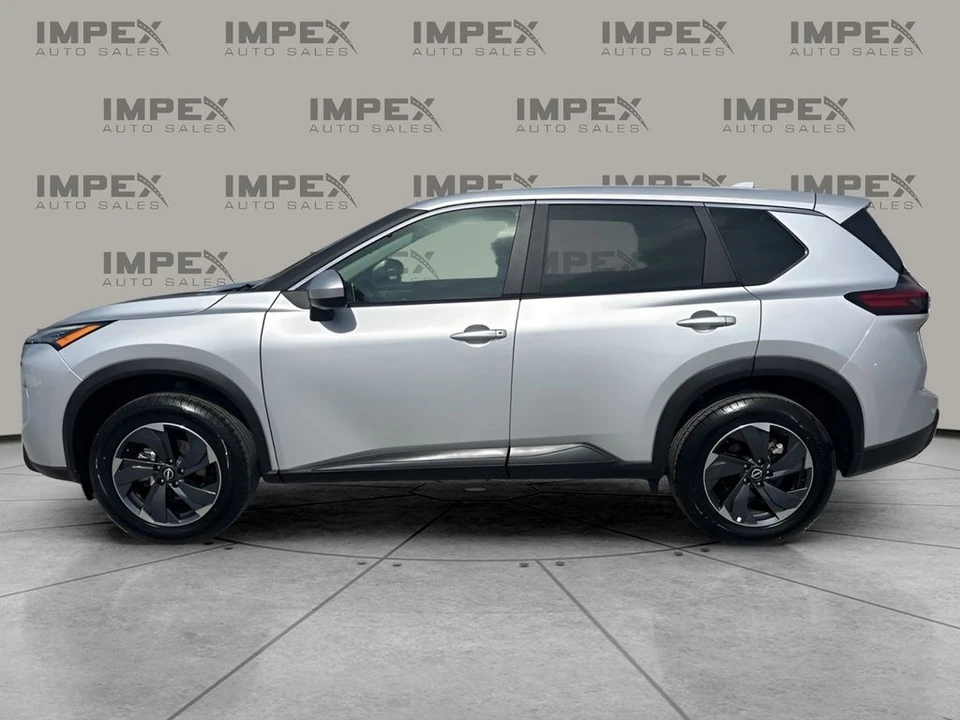 2025 Nissan Rogue - Image 2 of 21