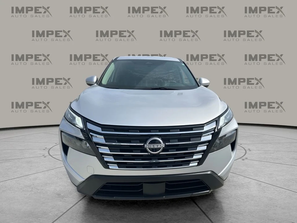 2025 Nissan Rogue - Image 8 of 12