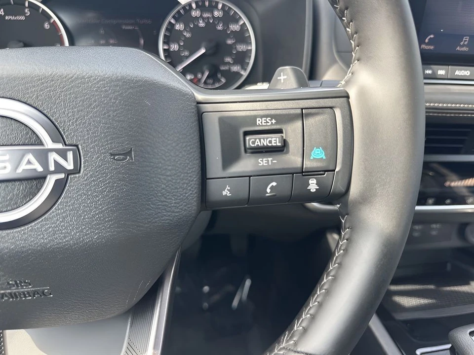 2025 Nissan Rogue - Image 15 of 21
