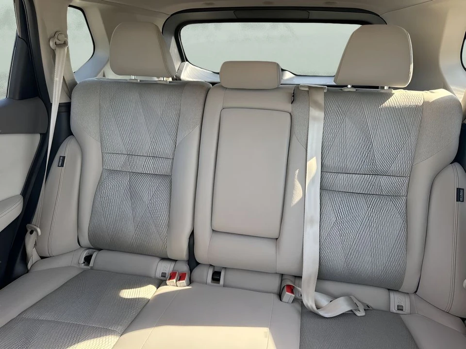 2025 Nissan Rogue - Image 21 of 21