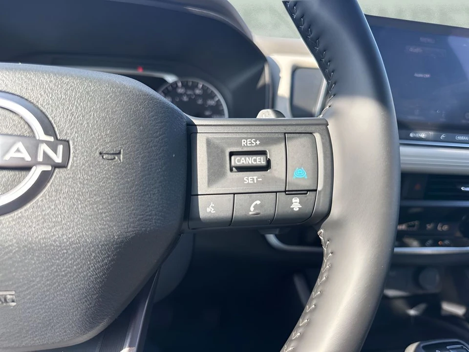 2025 Nissan Rogue - Image 14 of 21