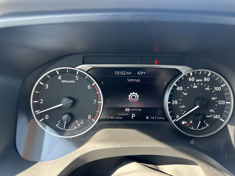2025 Nissan Rogue - Image 19 of 21