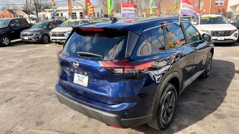 2025 Nissan Rogue - Image 7 of 12