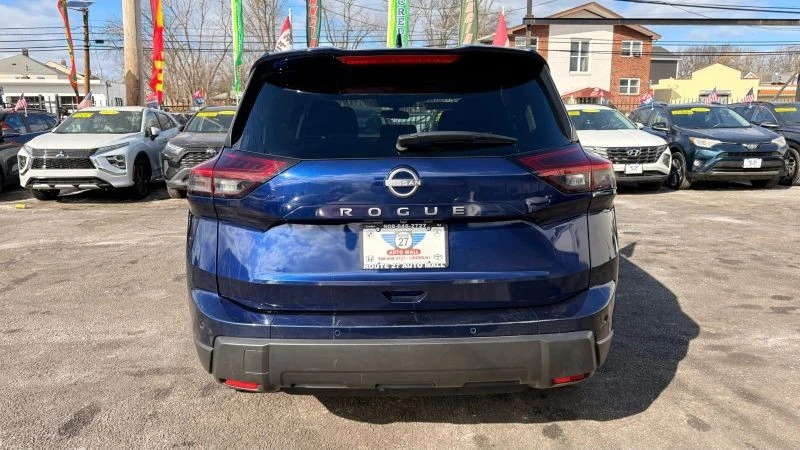 2025 Nissan Rogue - Image 6 of 12