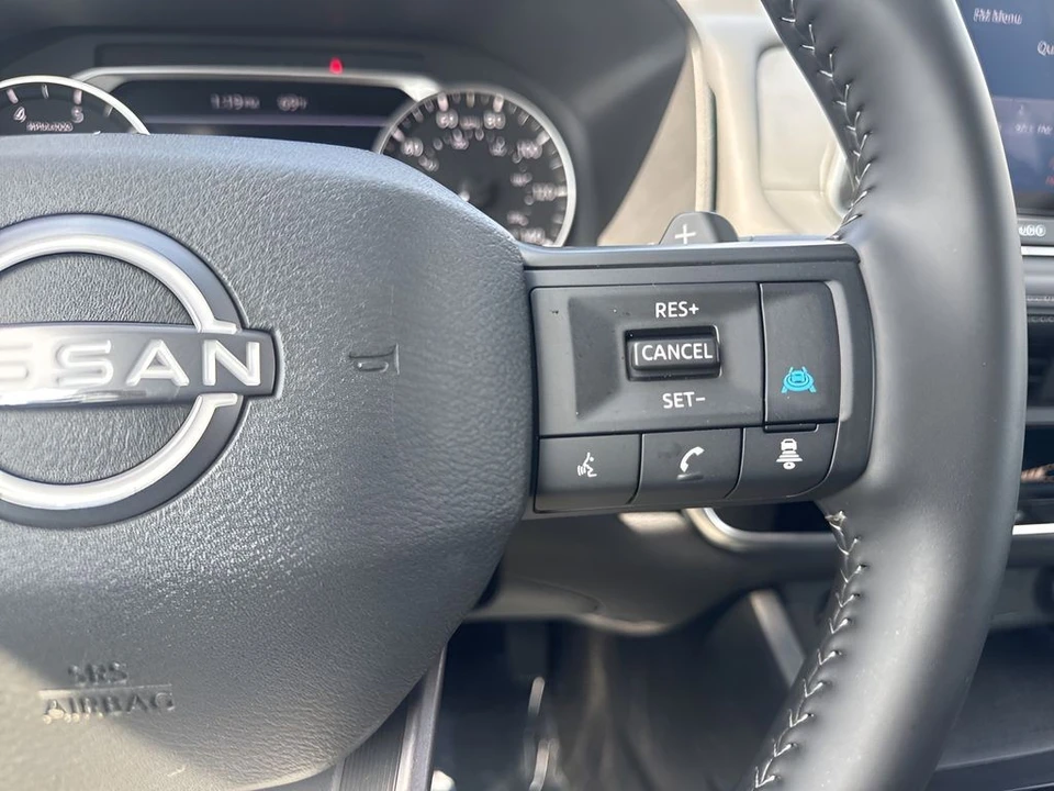 2025 Nissan Rogue - Image 15 of 21