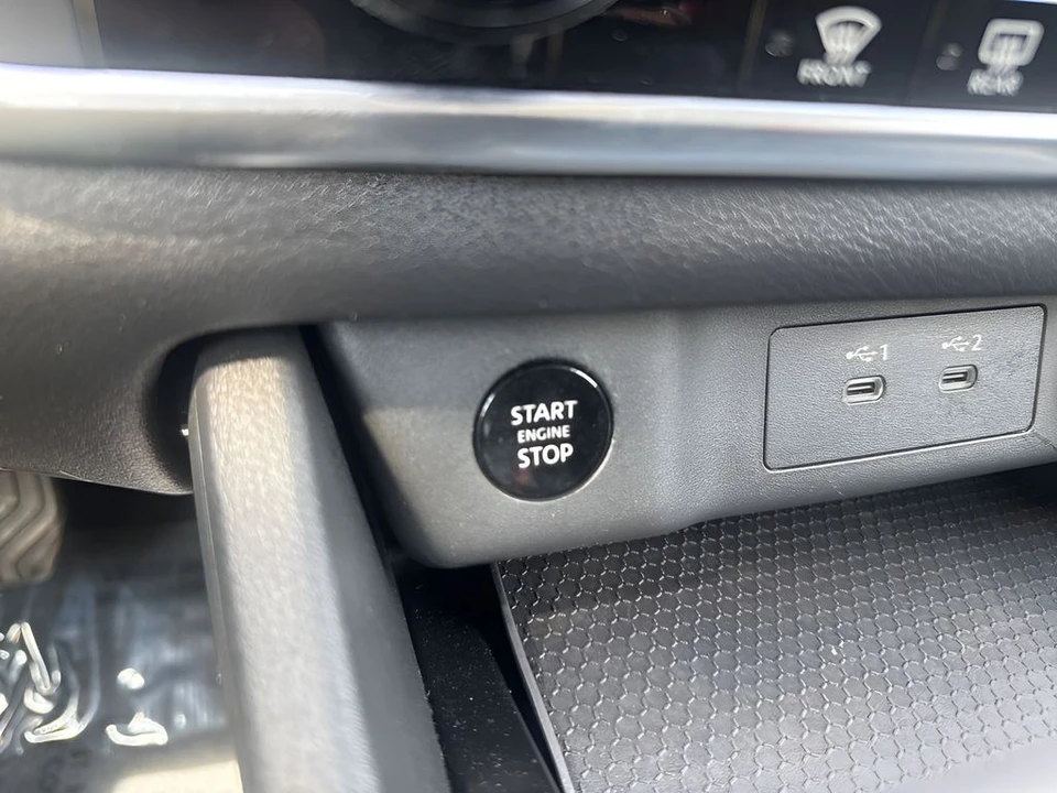 2025 Nissan Rogue - Image 20 of 21