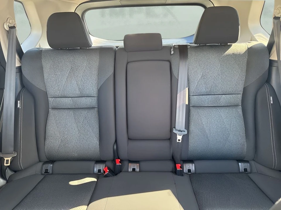 2025 Nissan Rogue - Image 11 of 21