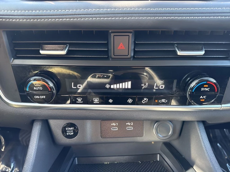 2025 Nissan Rogue - Image 18 of 21