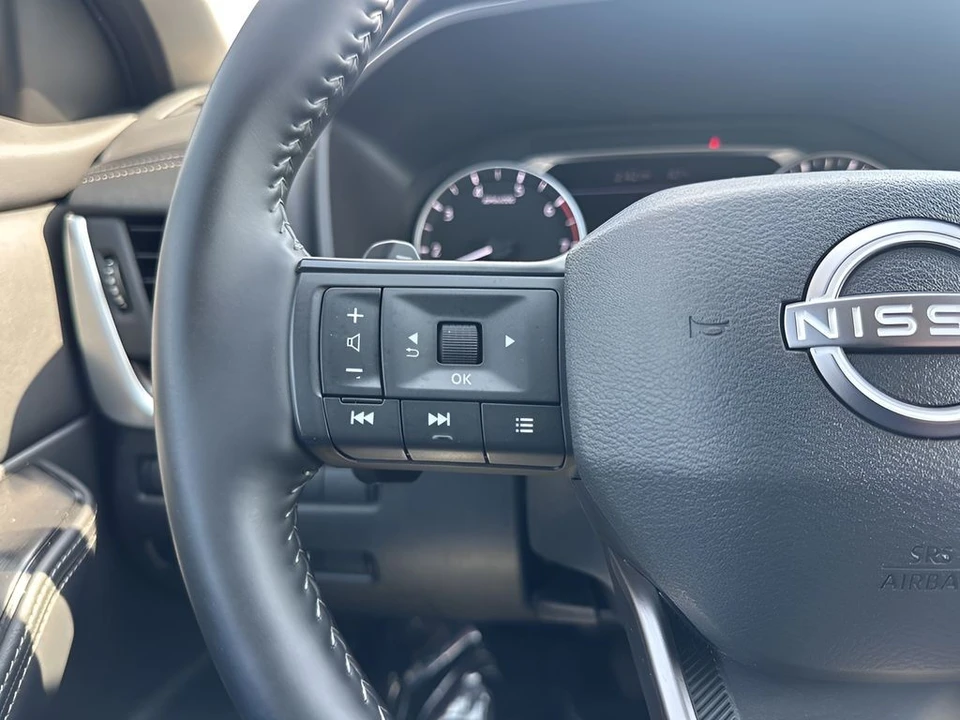 2025 Nissan Rogue - Image 14 of 21