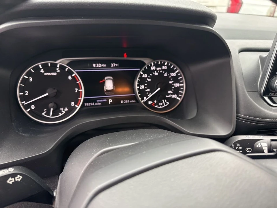 2025 Nissan Rogue - Image 7 of 7