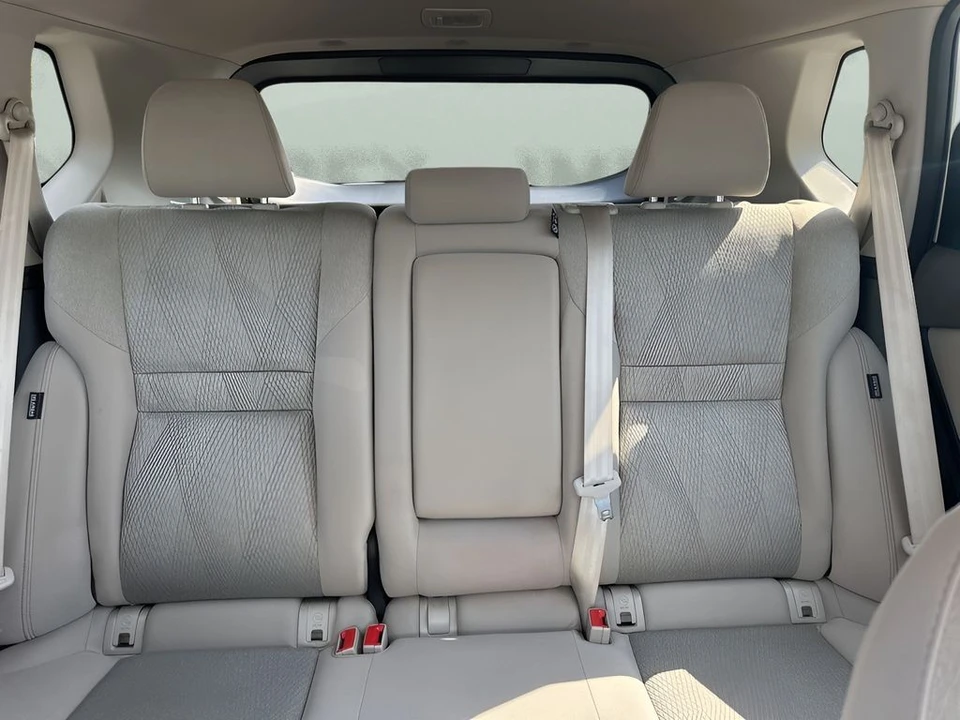 2025 Nissan Rogue - Image 11 of 21