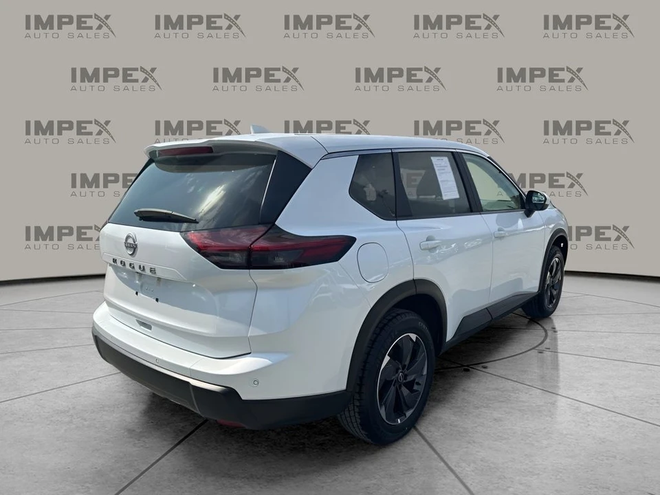 2025 Nissan Rogue - Image 5 of 21