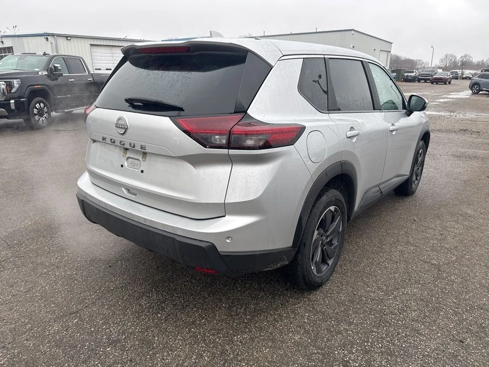 2025 Nissan Rogue - Image 3 of 6