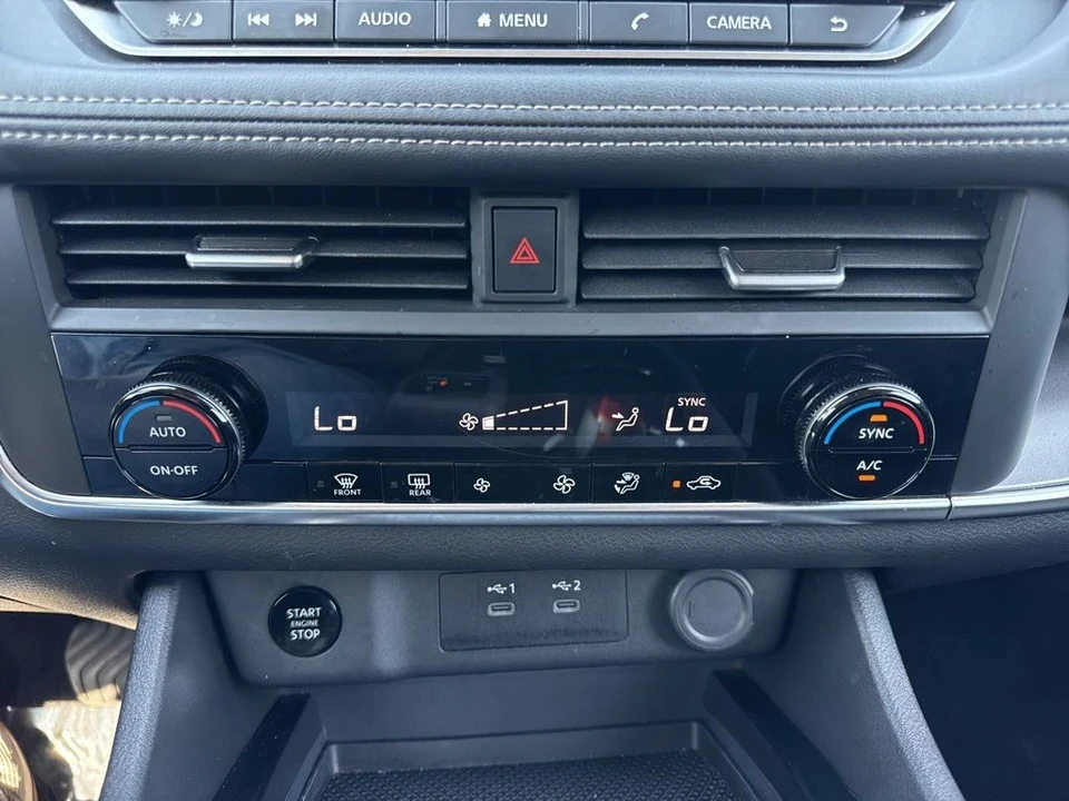 2025 Nissan Rogue - Image 19 of 21