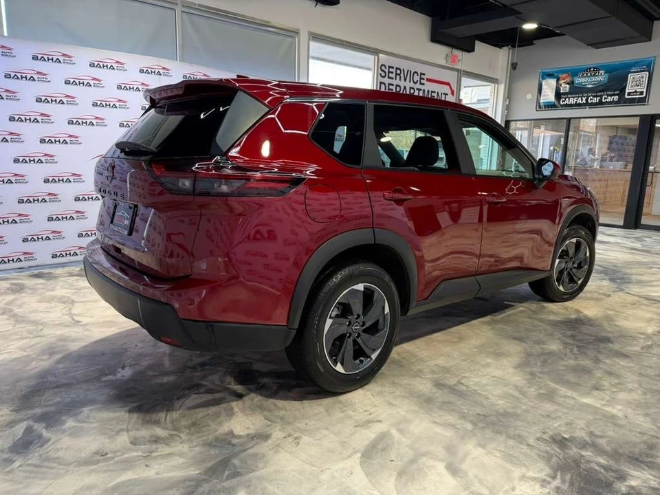 2025 Nissan Rogue - Image 7 of 21