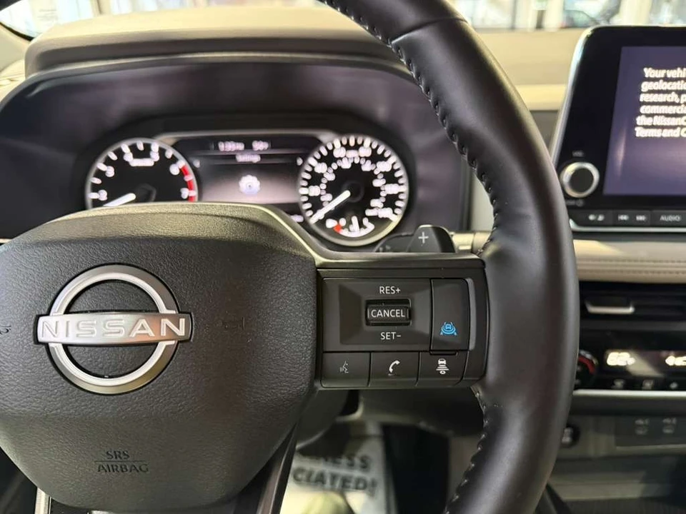 2025 Nissan Rogue - Image 11 of 21