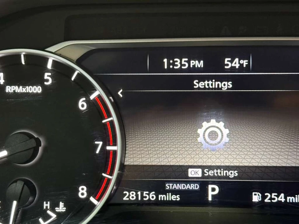 2025 Nissan Rogue - Image 14 of 21